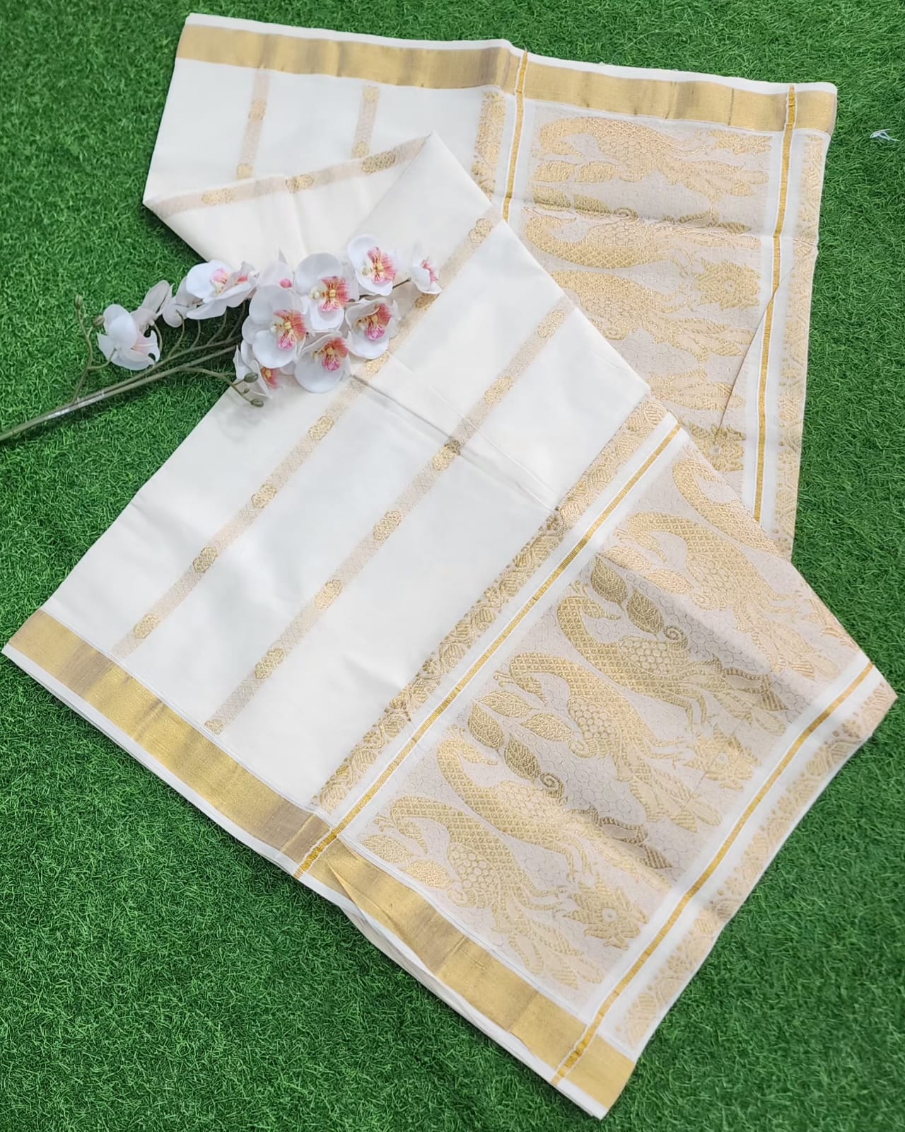 Kerala Cotton Rich Pallu Butti Body